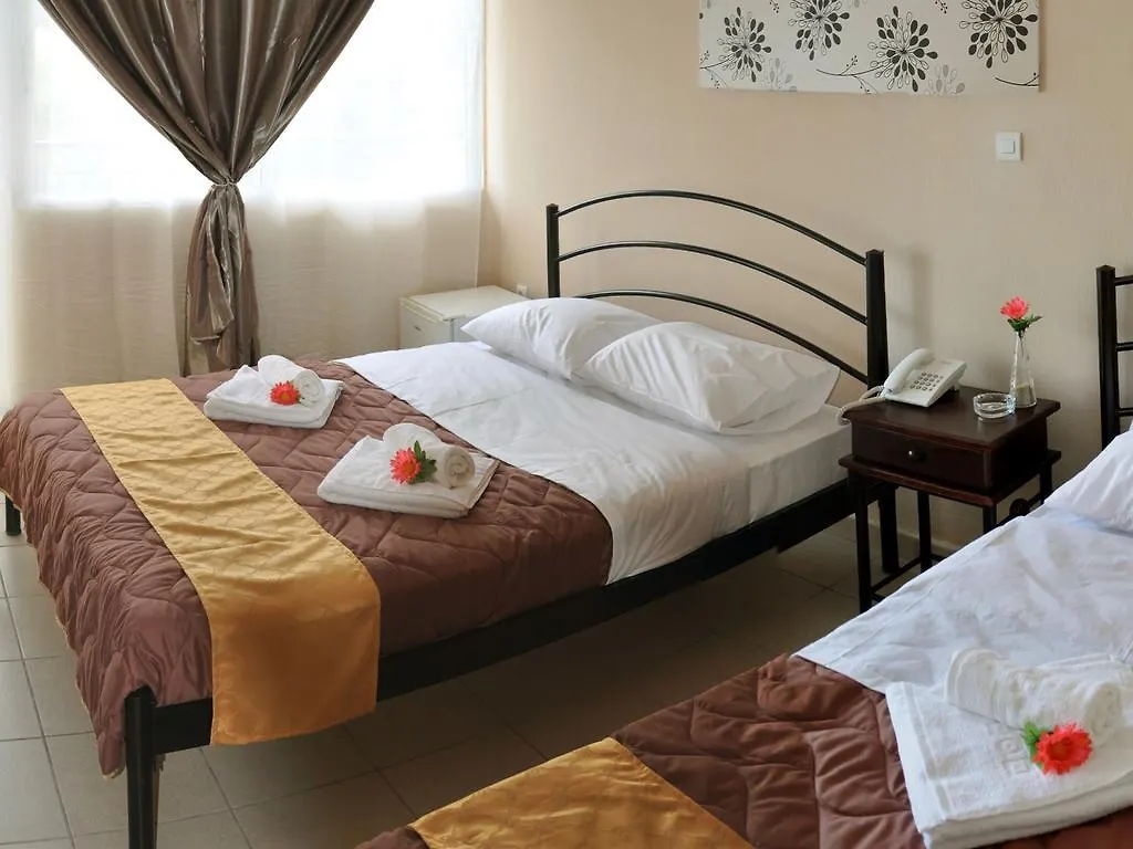 מטהמורפוסי Golden Beach Hotel יוון