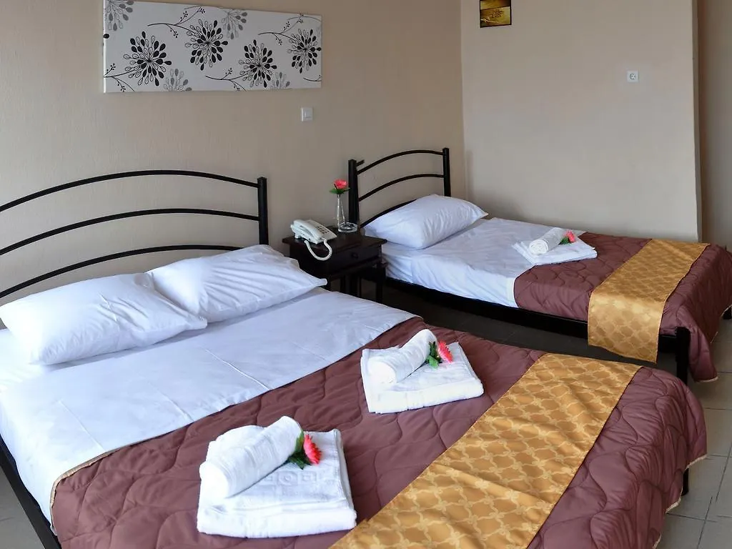 מטהמורפוסי Golden Beach Hotel 3*,