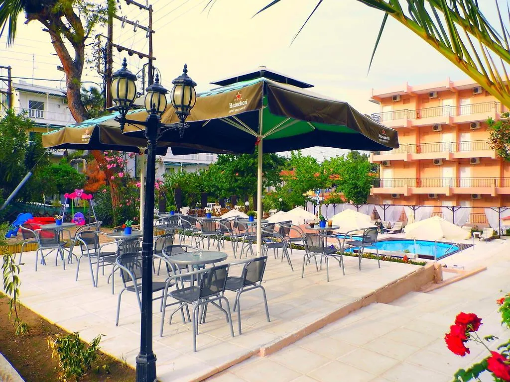 מטהמורפוסי Golden Beach Hotel 3*,