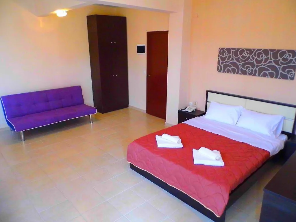 מטהמורפוסי Golden Beach Hotel 3*,  יוון