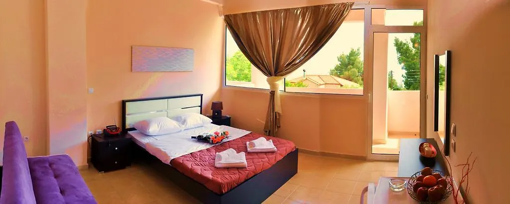מטהמורפוסי Golden Beach Hotel