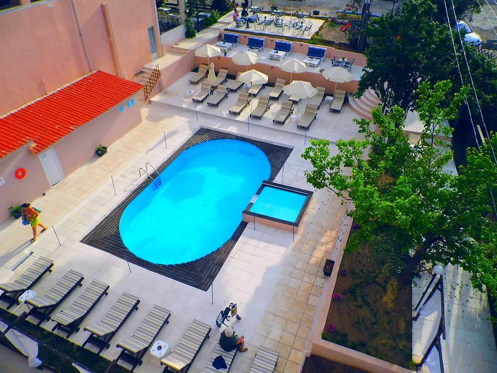 מטהמורפוסי Golden Beach Hotel