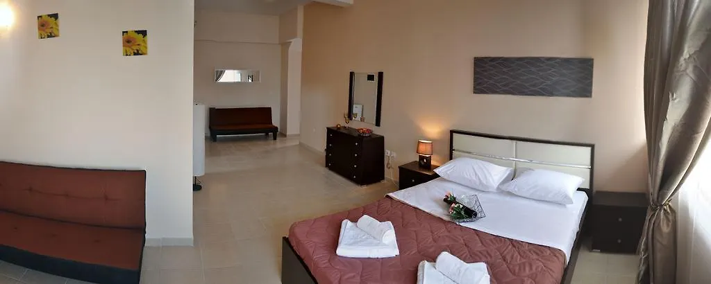 ***  מטהמורפוסי Golden Beach Hotel יוון