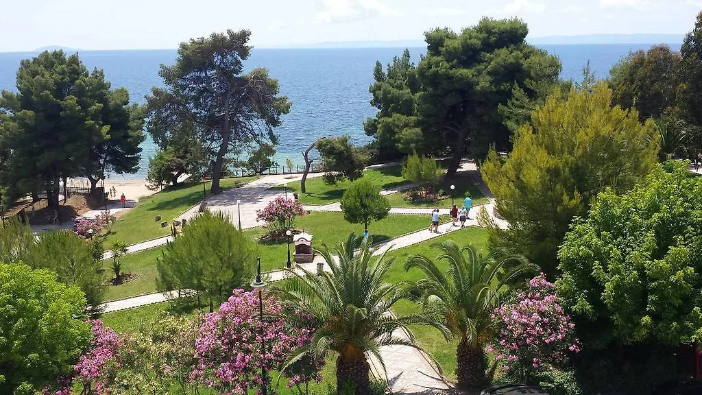 מטהמורפוסי Golden Beach Hotel