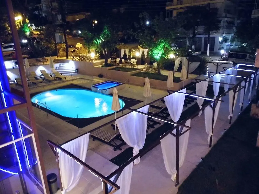 מטהמורפוסי Golden Beach Hotel