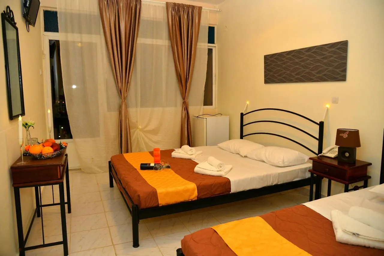 מטהמורפוסי Golden Beach Hotel