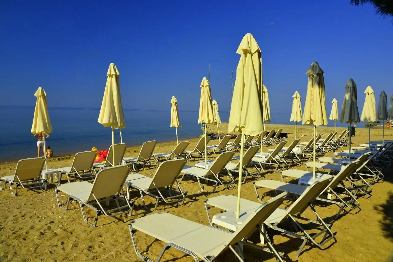 מטהמורפוסי Golden Beach Hotel